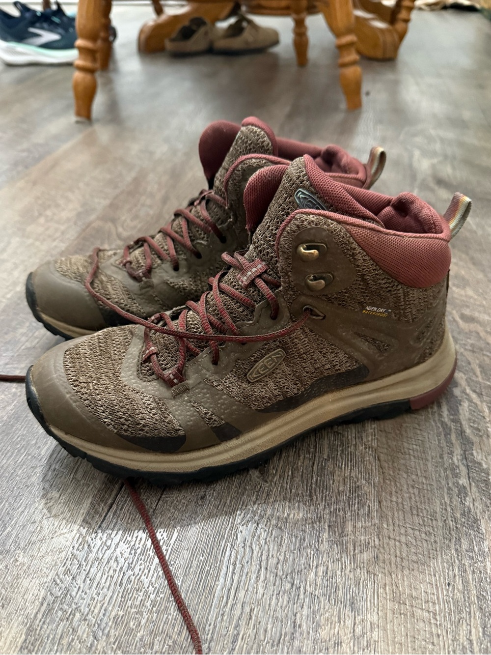 KEEN Hiking Boots